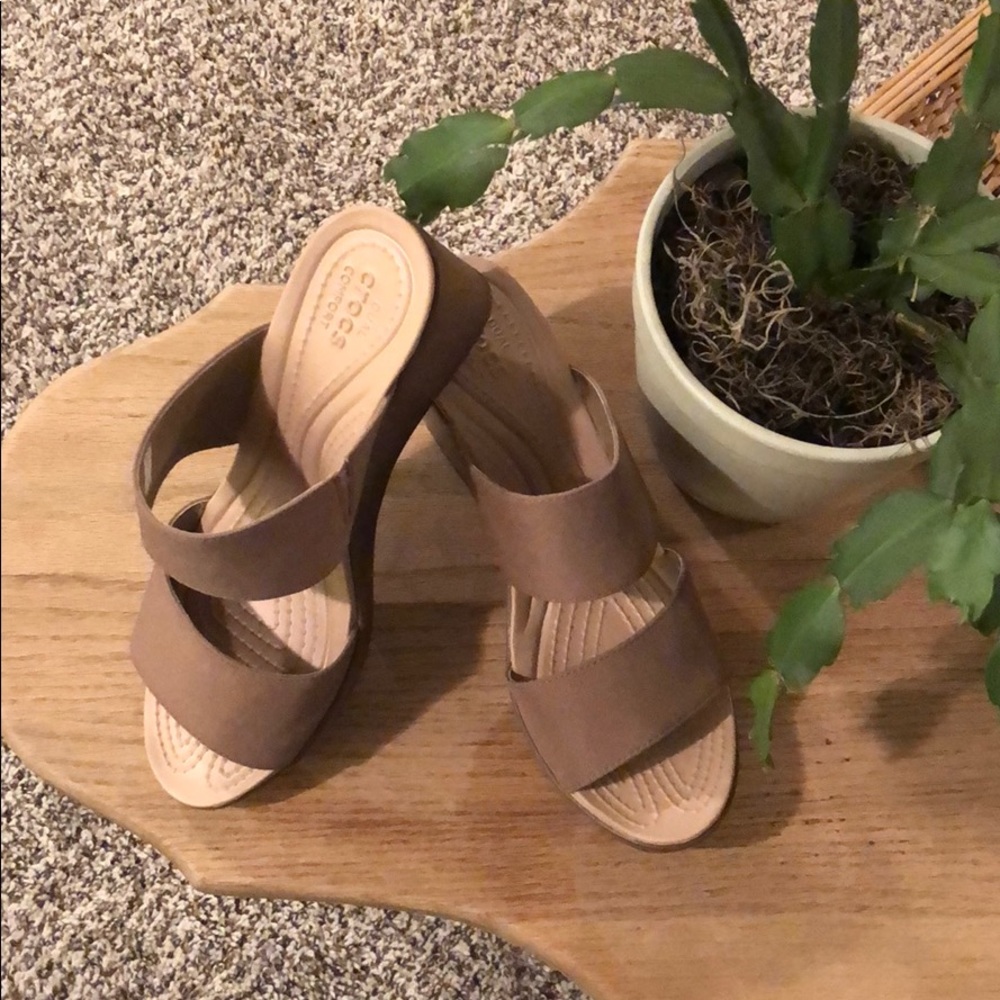 NWOT Beige Wedge Crocs
